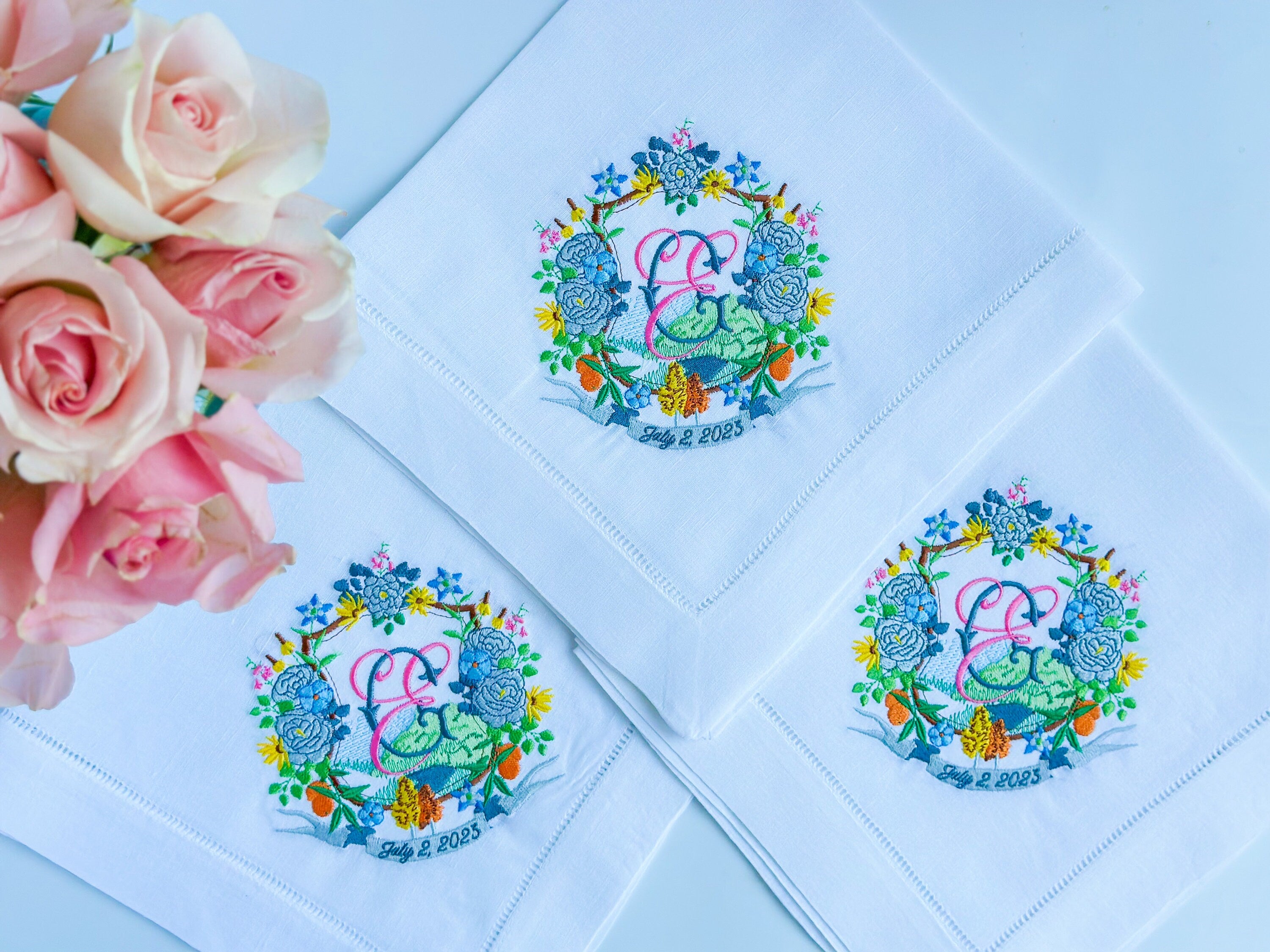 Custom Wedding Crest Linen Dinner Napkins - Personalized Gift - Monogrammed - Embroidered - Wedding Gift - Wedding Crest